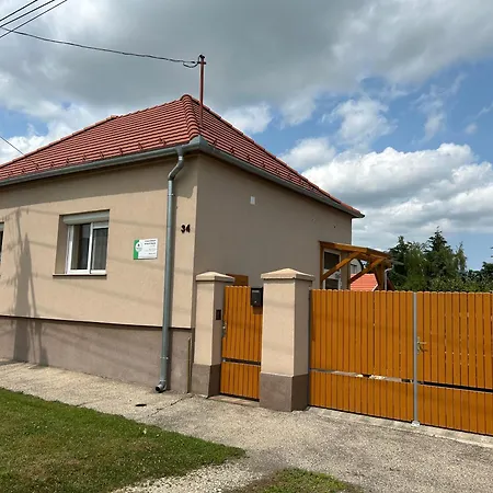 Fagyoengy Apartment Sarvar Exterior photo